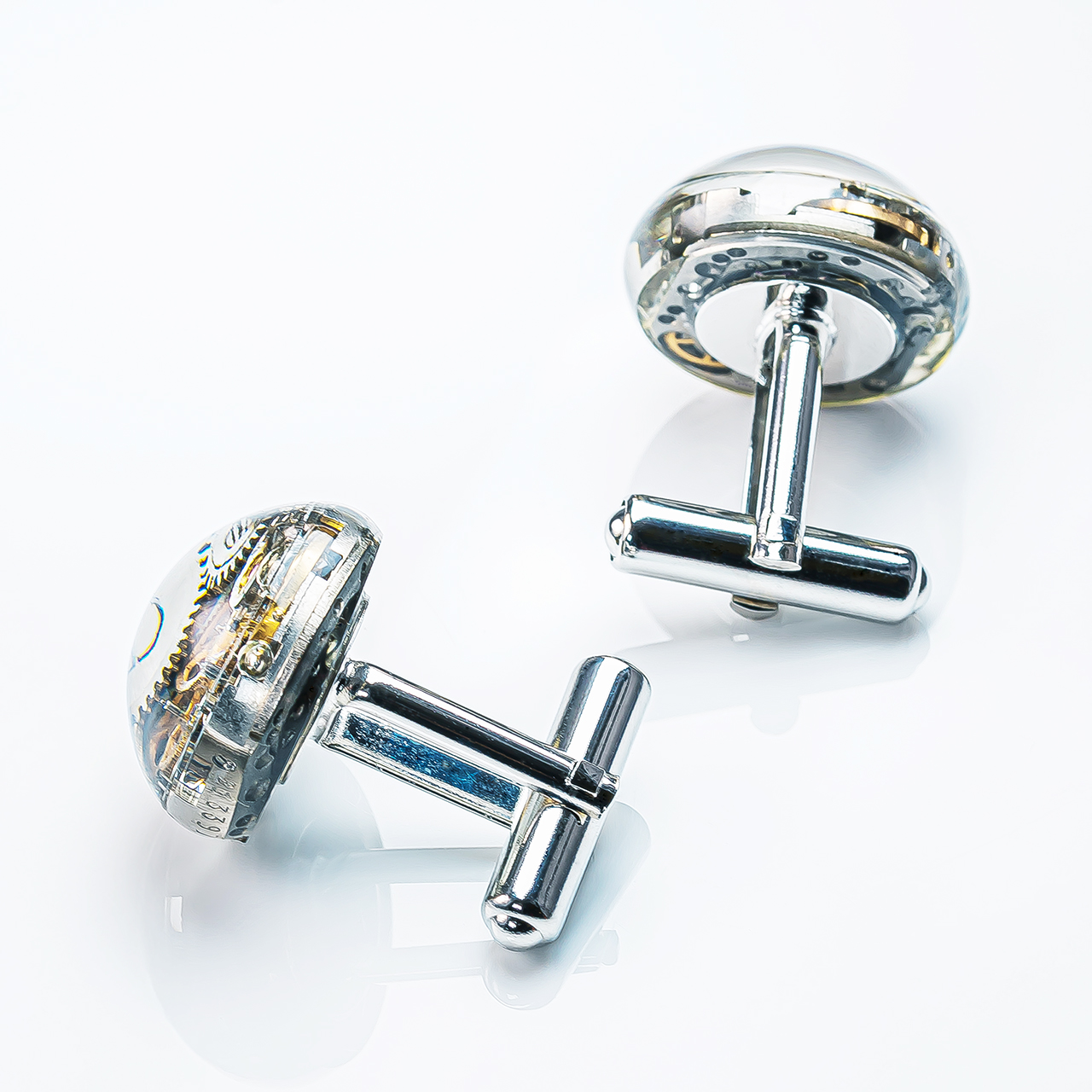 機械式時計のカフスボタン